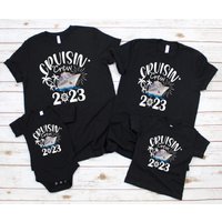 Cruisin' Crew 2023 Shirt, Cute Family Vacation Matching Shirts, Cruising All Day Shirt — T-shirts pour hommes