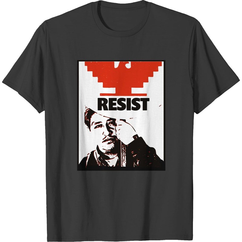Cesar Chavez Resists T-shirts — T-shirts pour hommes